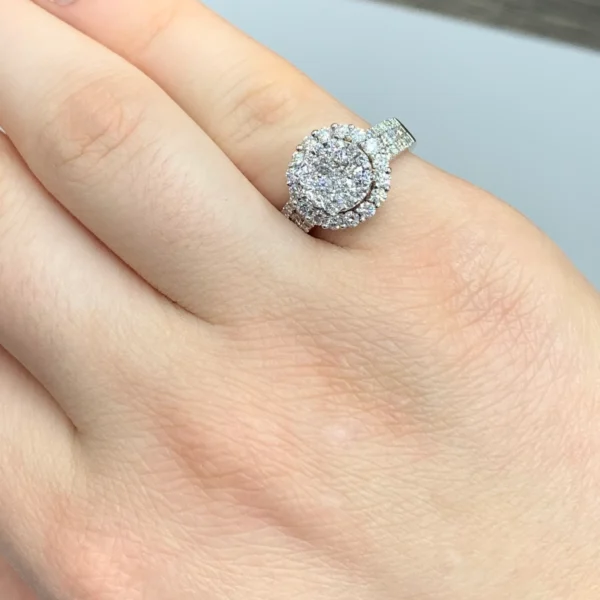 18k white gold and diamond Ladies`Ring with Round diamonds - Image 3