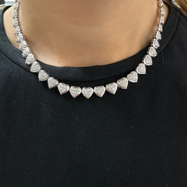 3.15ct diamonds White Gold Heart Necklace - Image 5